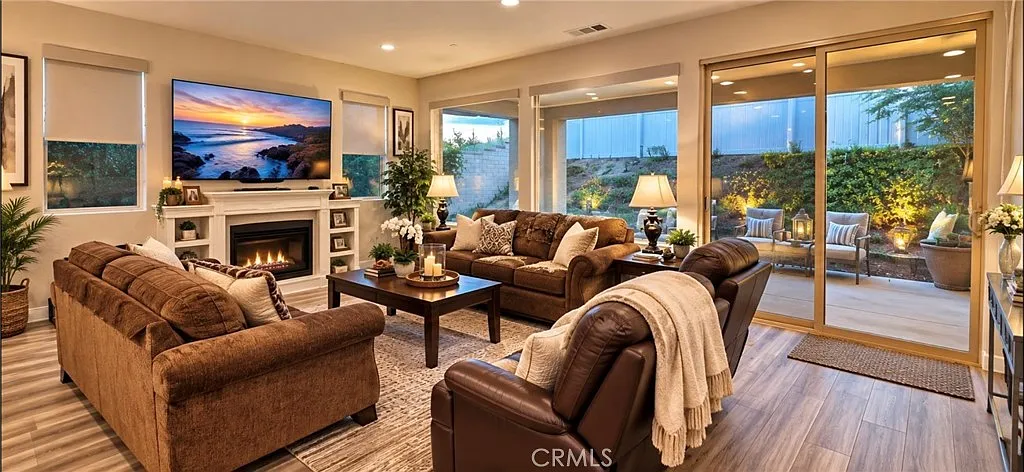 2 bed, 1662 sqft, $2,750 — Photo 2