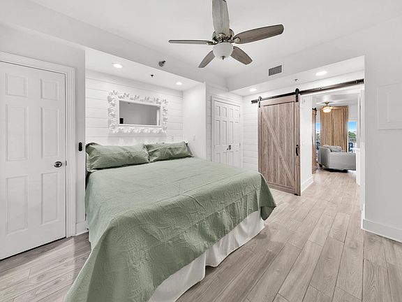 3rd image of 114 Carillon Market St #311