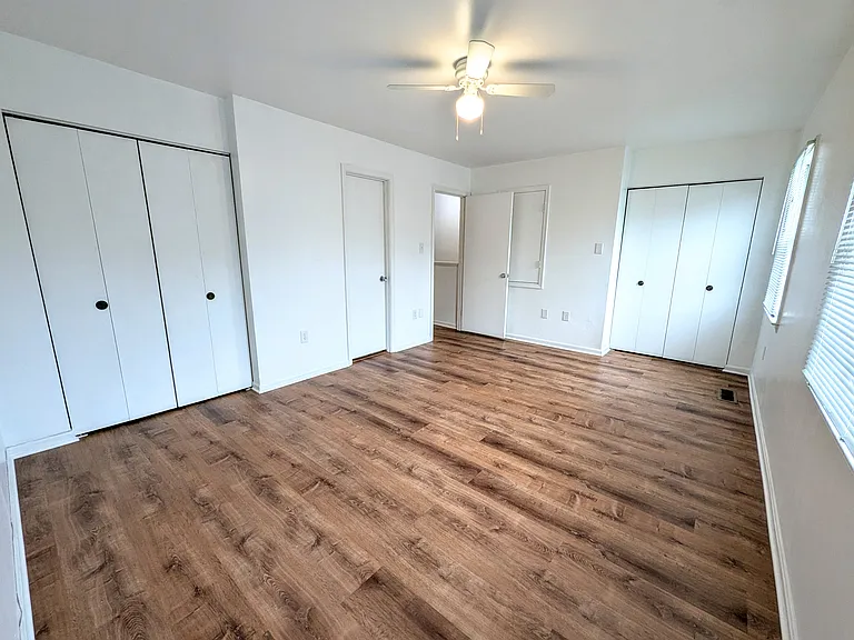 5816 Burke Manor Ct — Photo 10