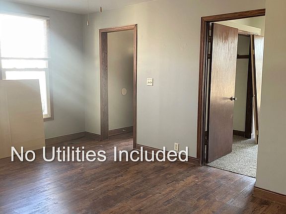 2nd image of 1517 W Bent Ave #1