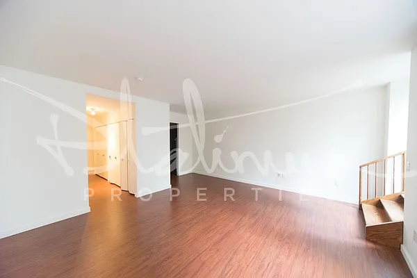 Rented by Platinum Forbes Global Properties | media 9