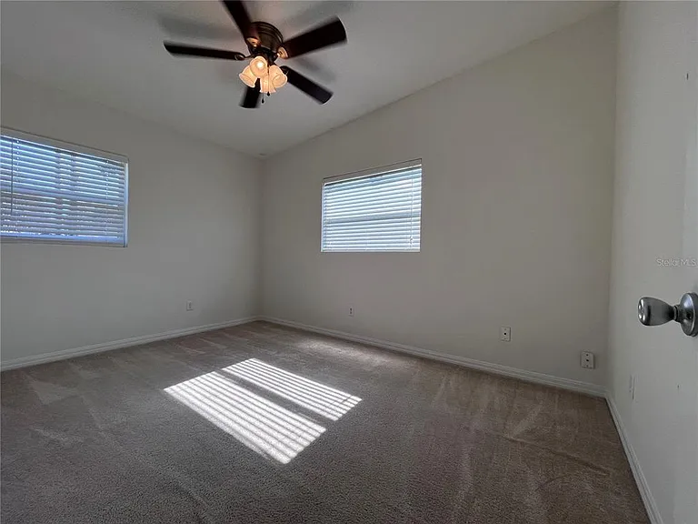 1724 Peruvian Ln — Photo 12