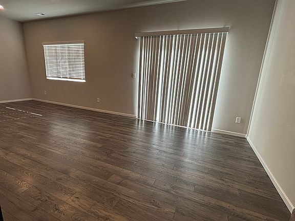 5th image of 6500 Yorktown Pl NE