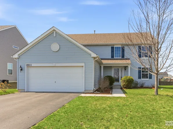 1811 Flagstone St, Joliet, IL 60431