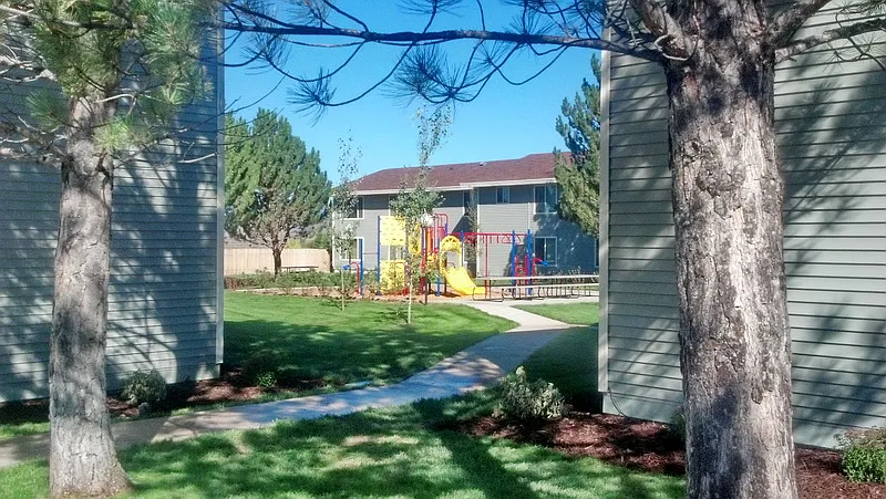 Candlewood Apartments — Photo 1