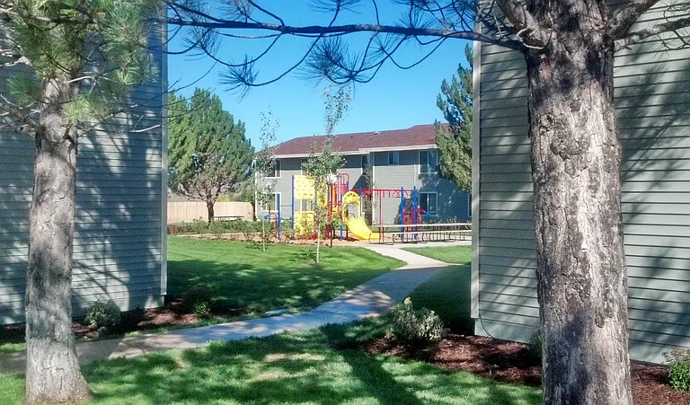 Candlewood Apartments — Photo 1
