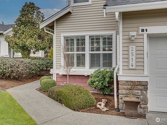 3rd image of 2514 85th Drive NE #B1