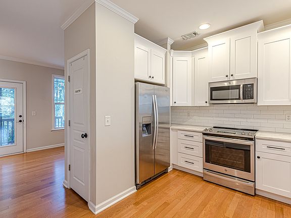 3rd image of 380 Grant Cir SE Unit 103