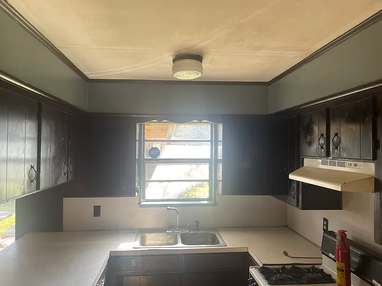 216 N Emerald Loop — Photo 6