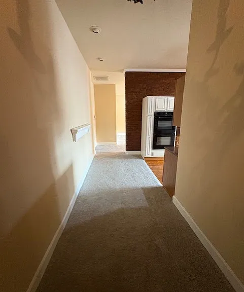 104 W Cameron St #3 — Photo 1