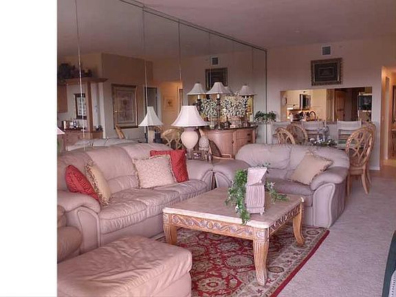 3rd image of 2880 NE 14th St #1009
