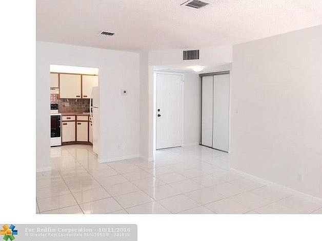 1st image of 2527 Carambola Cir N