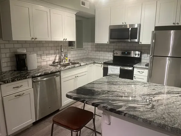 5203 Center Ter, Wilmington, DE 19802