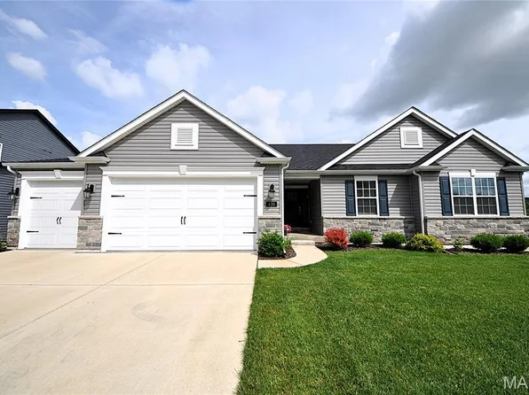 430 Mossy Brook Dr, O'Fallon, MO 63366