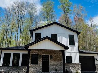 211 Maxatawny Dr, Coolbaugh Township, PA 18347