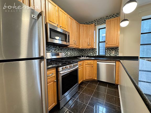 2nd image of 536 W 163rd St APT 5B