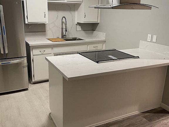3rd image of 285 Moss St Unit 111