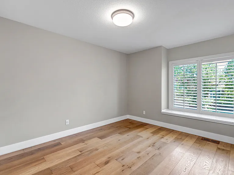 9335 Pepperwood Ln — Photo 24