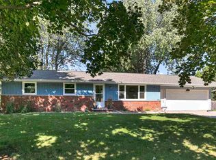 2666 Hazelwood Ln, Green Bay, WI 54304