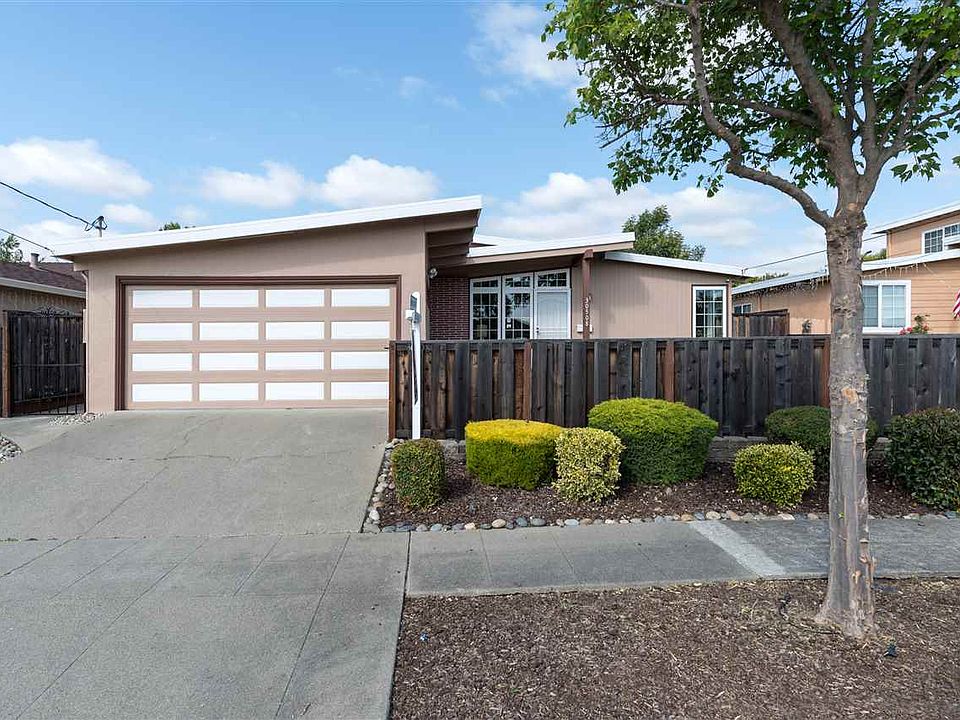 2nd image of 30508 Carroll Ave