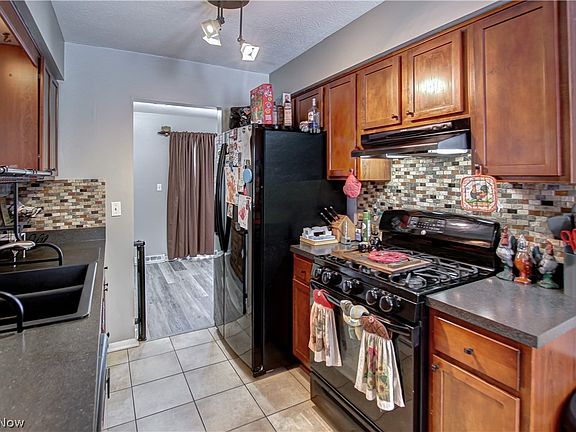 4th image of 9559 Driftwood Dr
