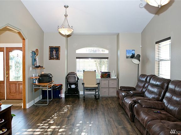 5th image of 600 N 12th Ave