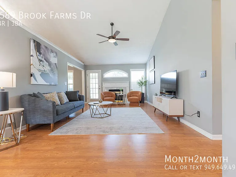 4589 Brook Farms Dr — Photo 2