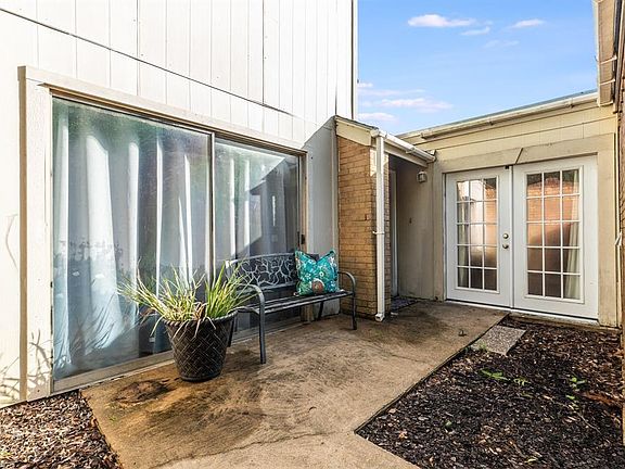 4th image of 1801 Veranda Dr