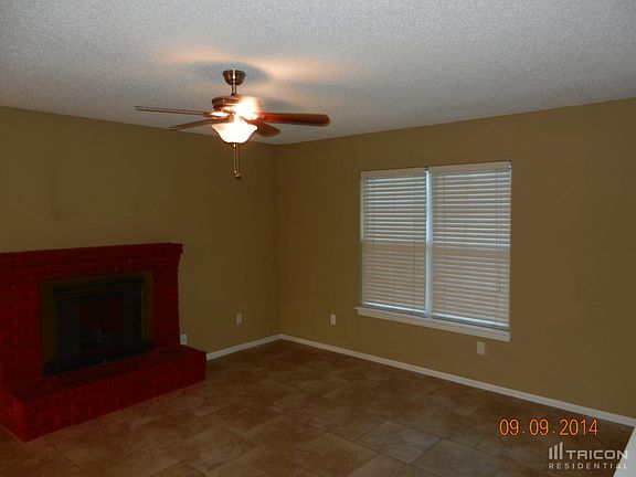 2nd image of 551 Oneida Ct