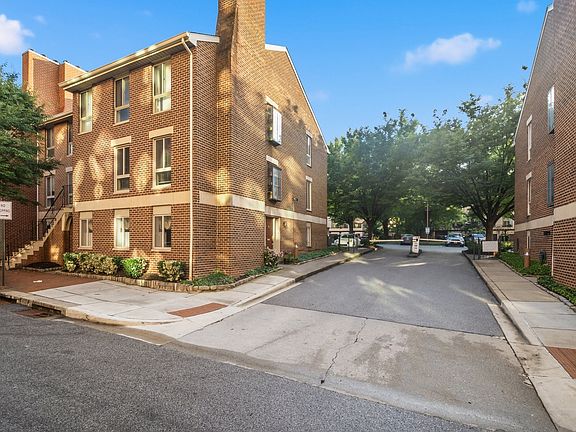 3rd image of 642 S Charles St #R22