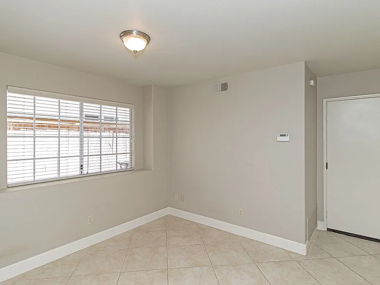 3114 San Helena Dr — Photo 8