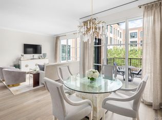 100 Garvies Point Road #1102, Glen Cove, NY 11542