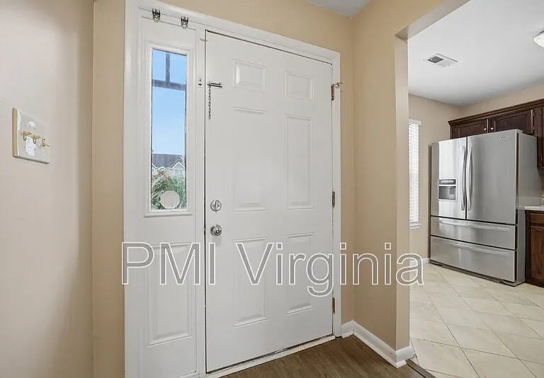 5140 Glenwood Way — Photo 12