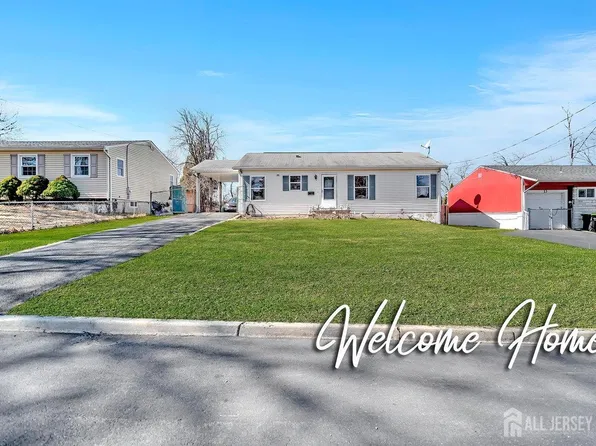 15 Villanova Rd, Parlin, NJ 08859