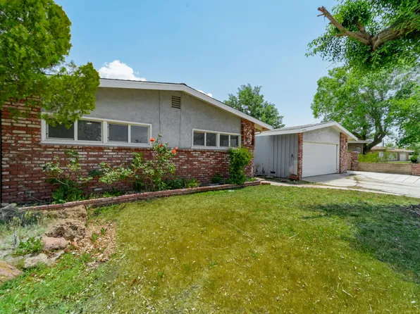44546 3rd St E, Lancaster, CA 93535