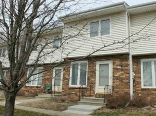 144 Holiday Cir #11, West Des Moines, IA 50265