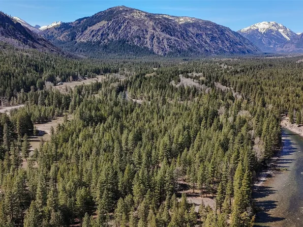 38 Mazama Pines Lane, Mazama, WA 98833