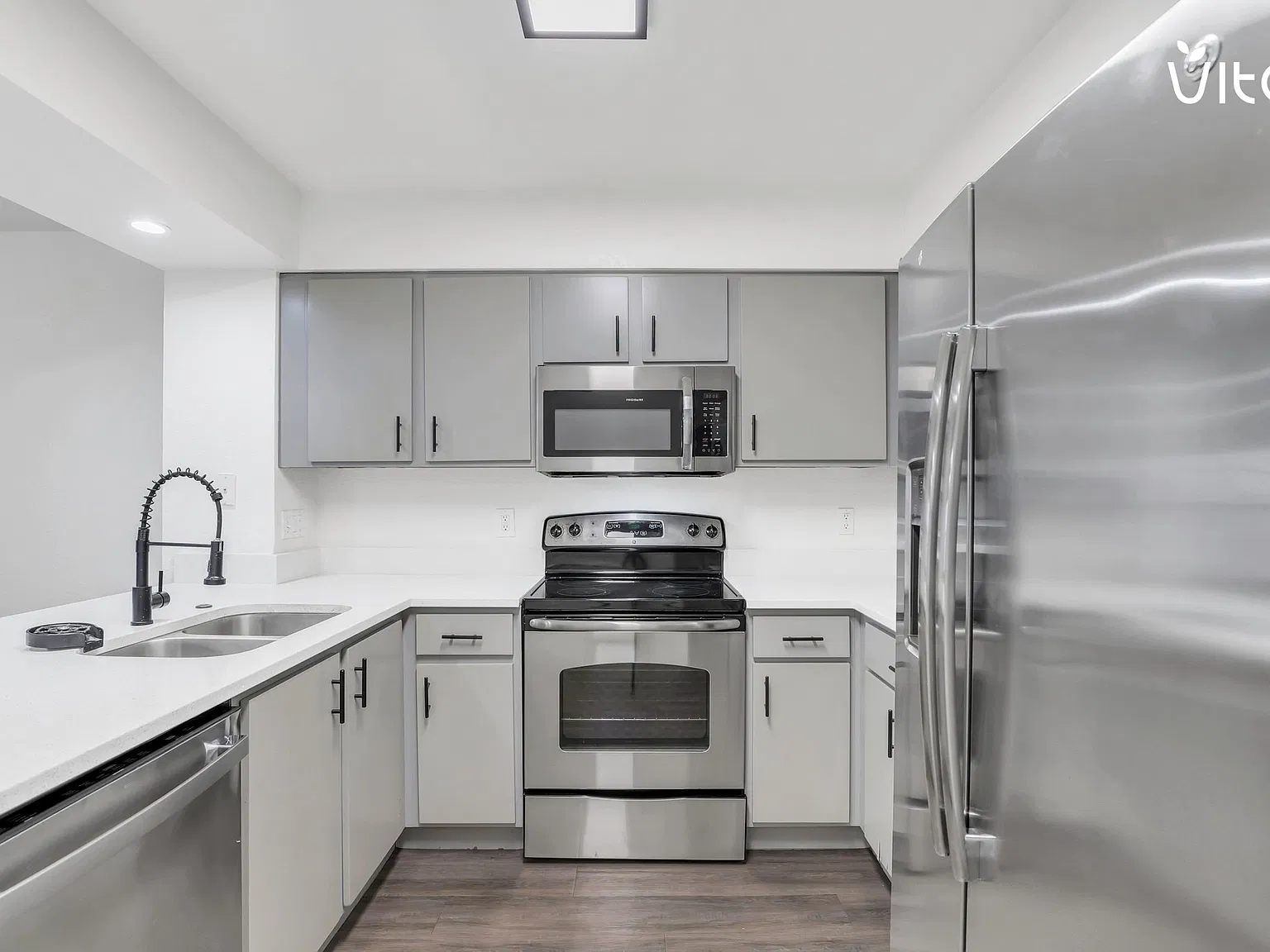 Palm Square 507 - 507 — Photo 3