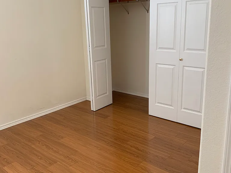 883 N Bainbridge St — Photo 16