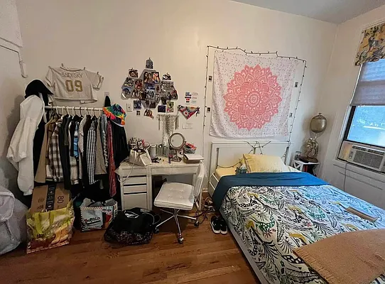 Rented by Delmark Realty LLC | media 10