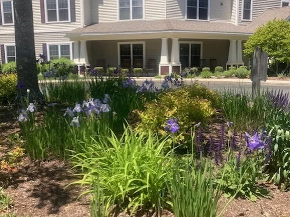 7 Crescent Way Unit 307, Sturbridge, MA 01518
