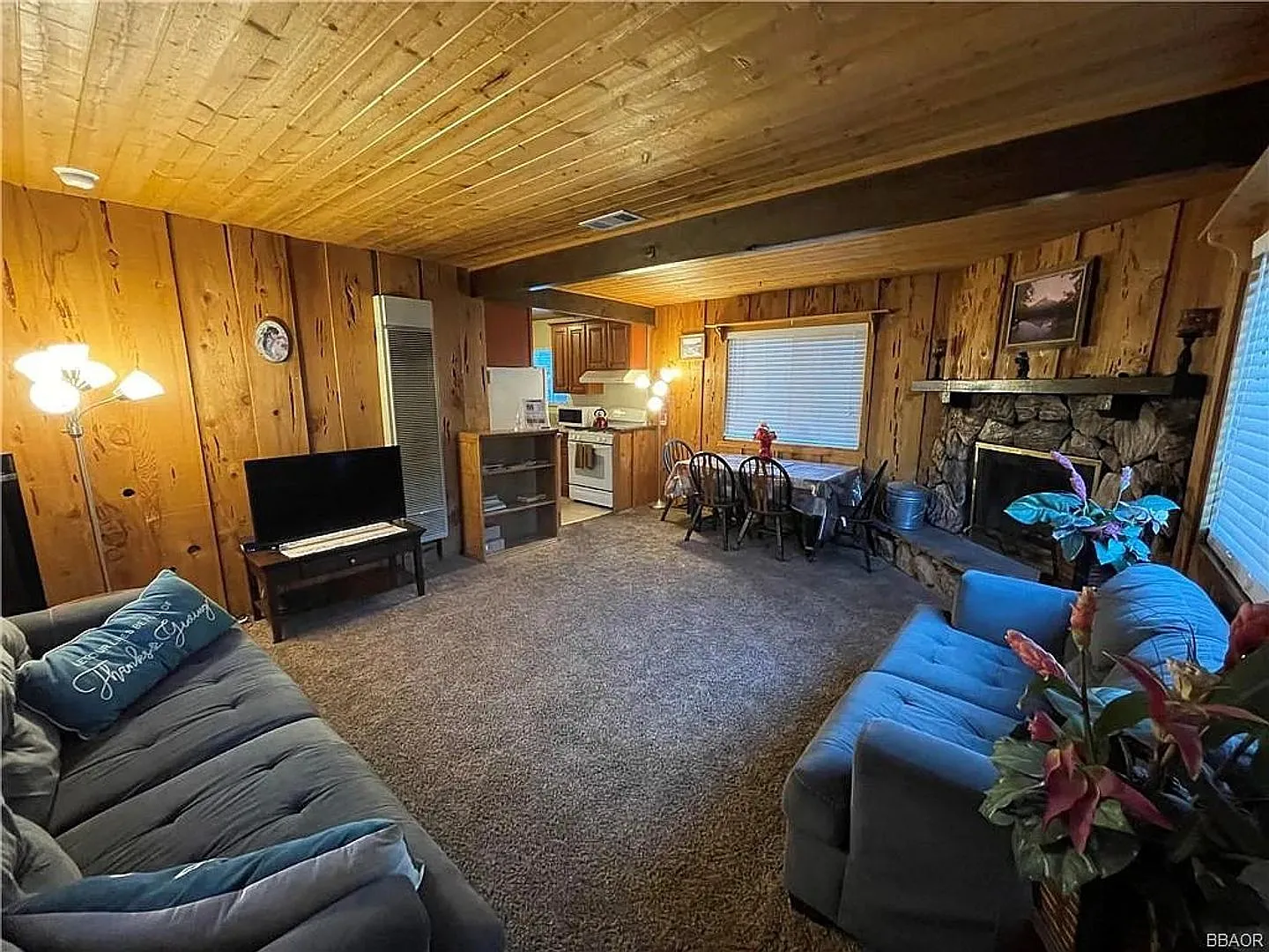 Warm & Cozy Single-Story Home in Big Bear City — Photo 3