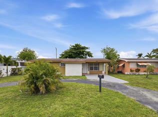 2712 Alcazar Dr, Hollywood, FL 33023
