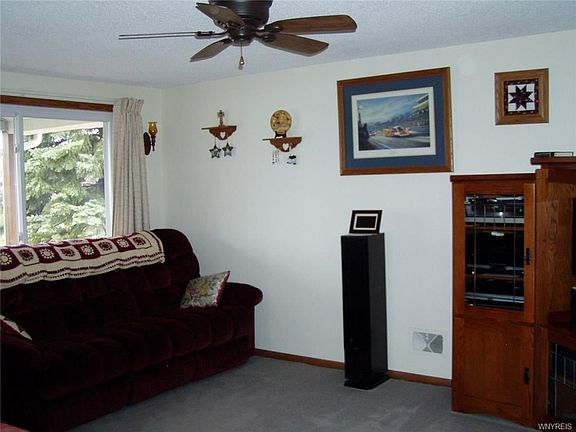 4th image of 72 Loretto Dr