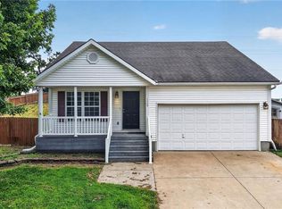 1709 Chadwick Cv, Louisburg, KS 66053