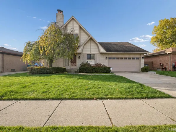 19750 Rosin Dr, Clinton Township, MI 48038