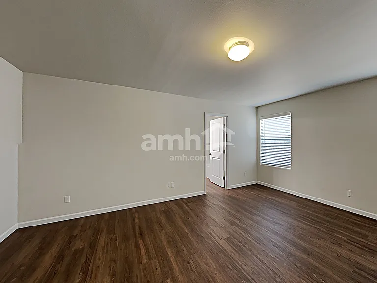11033 191st Street Ct E — Photo 11