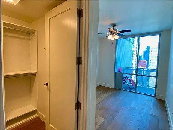 4th image of 222 West Ave Unit 1811