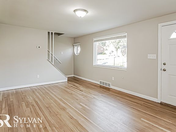 4th image of 6419 Swan Dr