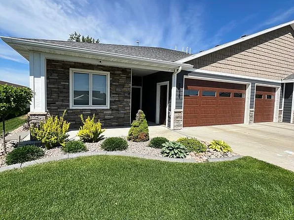 2529 Water Park Loop SE, Mandan, ND 58554